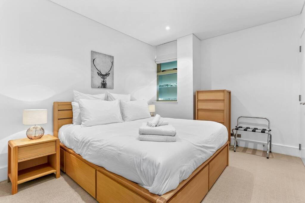 Apartamento Elegant & Sunny Living With Stunning Marina Views Auckland Exterior foto