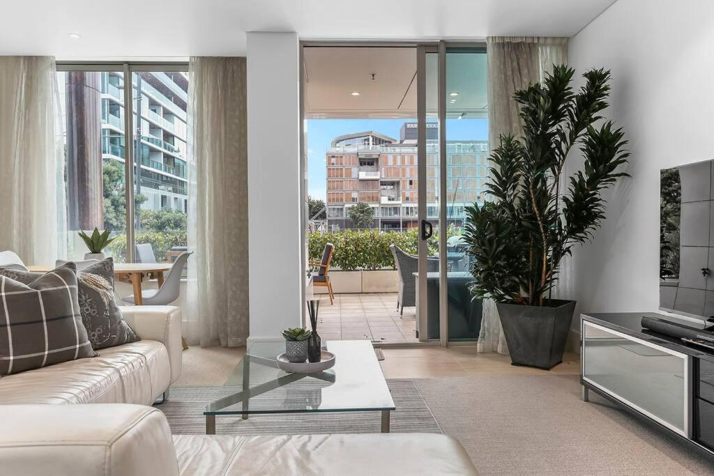 Apartamento Elegant & Sunny Living With Stunning Marina Views Auckland Exterior foto