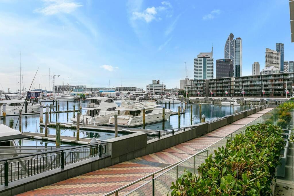 Apartamento Elegant & Sunny Living With Stunning Marina Views Auckland Exterior foto
